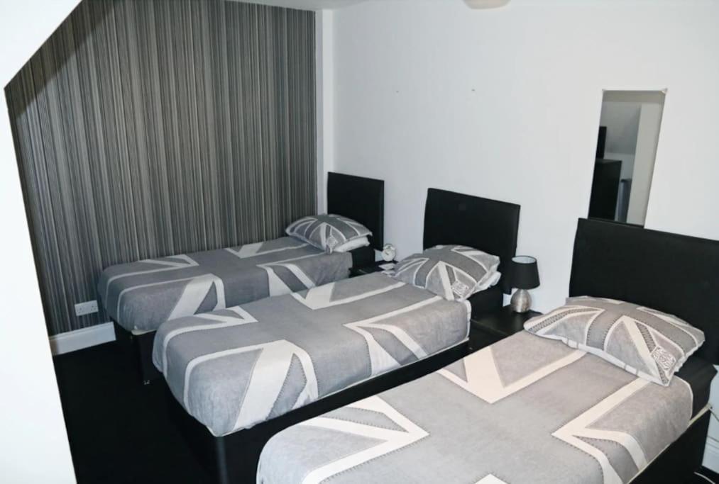 Hen & Stag Retreat Weekend Stay Sleeps 10 To 30 Тетфорд Экстерьер фото