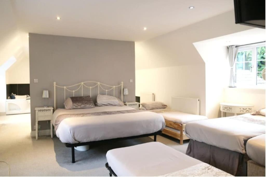 Hen & Stag Retreat Weekend Stay Sleeps 10 To 30 Тетфорд Экстерьер фото